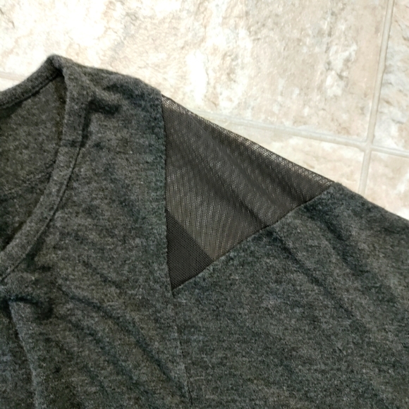 Women's Design Mesh Long Sleeve Causal Top Plus Size  1X - Picture 3 of 9